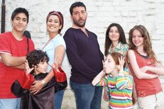 İki Aile 9.Bölüm izle